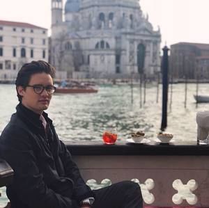 Meet your Posher, Nicholas